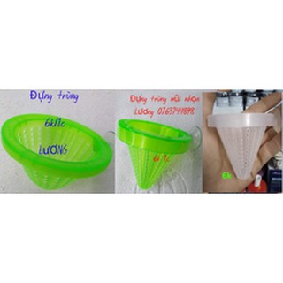 Rổ nhựa đựng trùng cho hồ cá