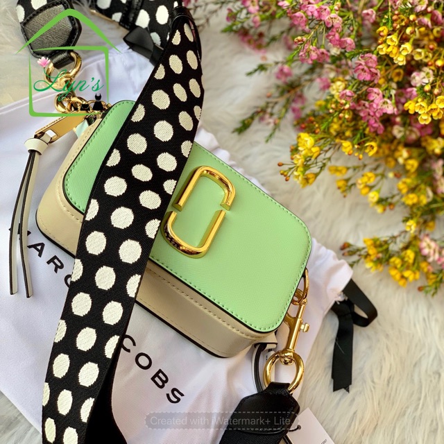 Túi Marc Jacobs Snapshot xanh mint phối dây chấm bi ngọt ngào yêu kiều