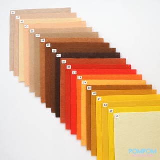 Một tờ vải nỉ cứng 15x15cm (được chọn màu)