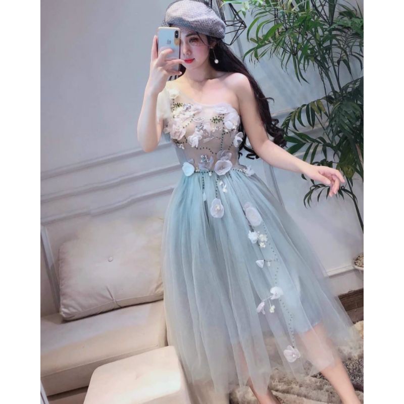 ĐẦM XÒE LỆCH VAI CÁNH TIÊN ĐÍNH HOA 3D 42KG-62KG