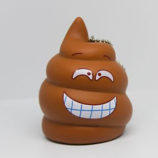 Móc khóa hình cục shit cao su