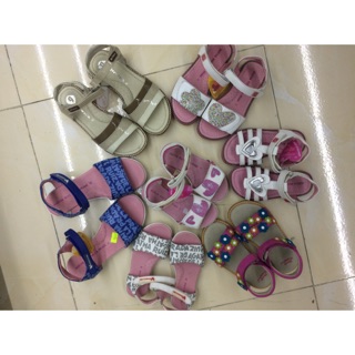 Sandal bé gái