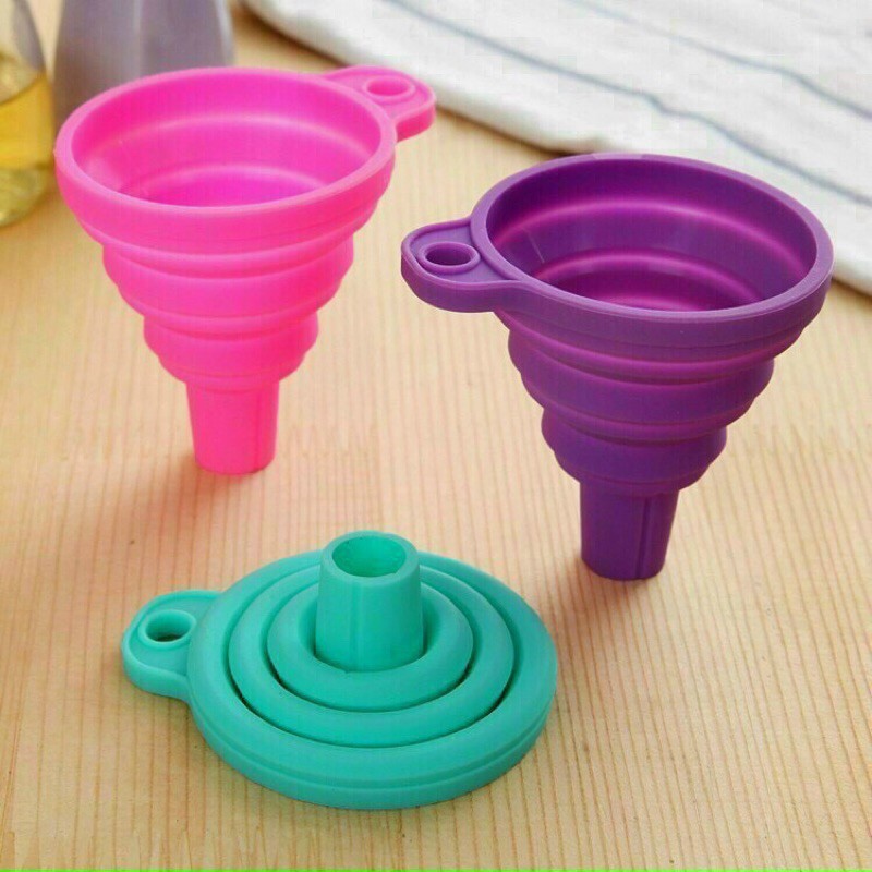 Dụng cụ san chiết chất lỏng , phễu gấp gọn cực tiện dụng