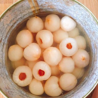 Vải Thiều Ngâm Lon 565g