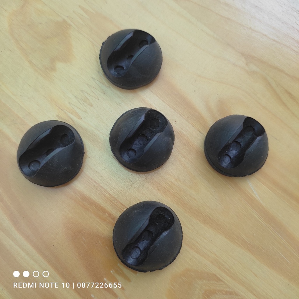 Deal 1K, 1 nút cao su dùng cho chân sắt hairpin, ống tròn phi 10 - 14