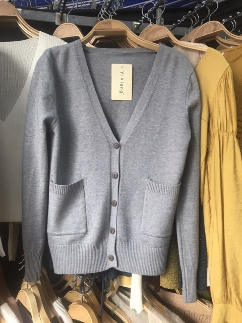 Áo len cardigan dáng ngắn khuy gỗ hàng sịn Quảng Châu | BigBuy360 - bigbuy360.vn