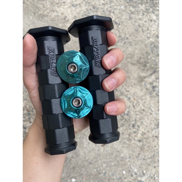 bộ 3 chai sprayking kèm bàn chải.