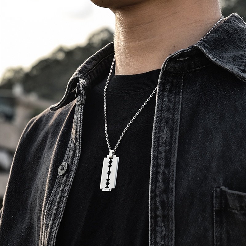 Vòng cổ Hình Lưỡi Dao Cạo Bằng Thép Không Gỉ Màu Bạc Thời Trang