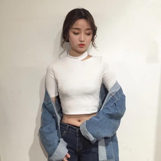 Áo croptop cut-out cổ