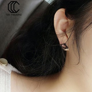 Đôi khuyên tai tạo hình sao thổ độc đáo cá tính cho nữ