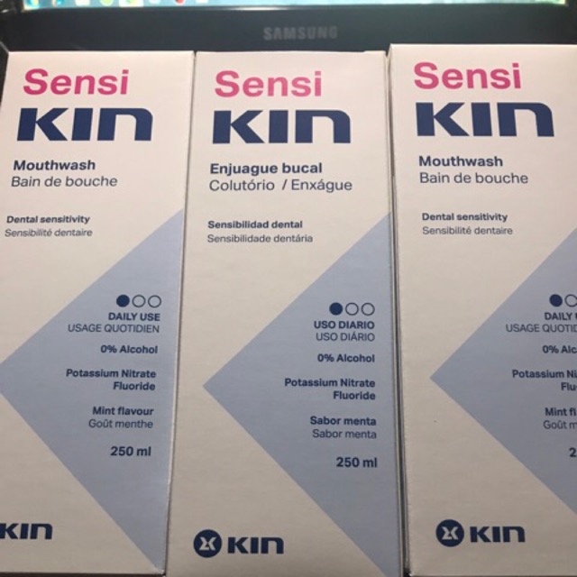 Nước súc miệng SensiKin 250ml