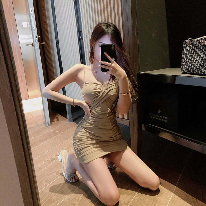 Đầm Ôm Body Cúp Ngực Phong Cách Quyến Rũ Dành Cho Nữ | BigBuy360 - bigbuy360.vn