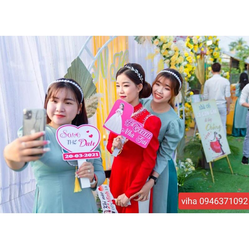 Hashtag cưới, bảng cầm tay cưới
