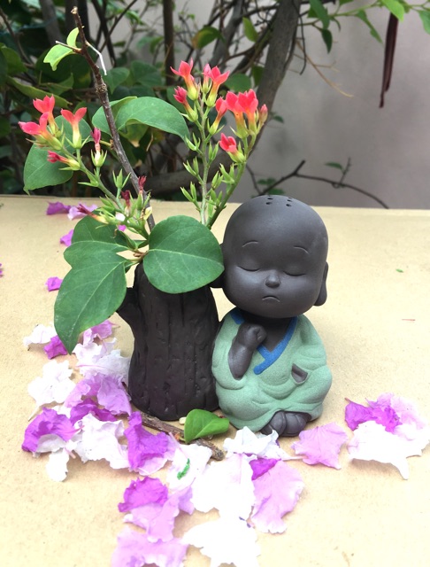 Bộ 8 tượng chú tiểu gốm tử sa có bình cắm trang trí phong thủy tphcm