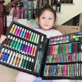 Bộ bút màu 150 chi tiết