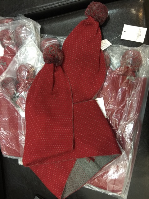 khăn len đỏ (ngoài cực xinh)