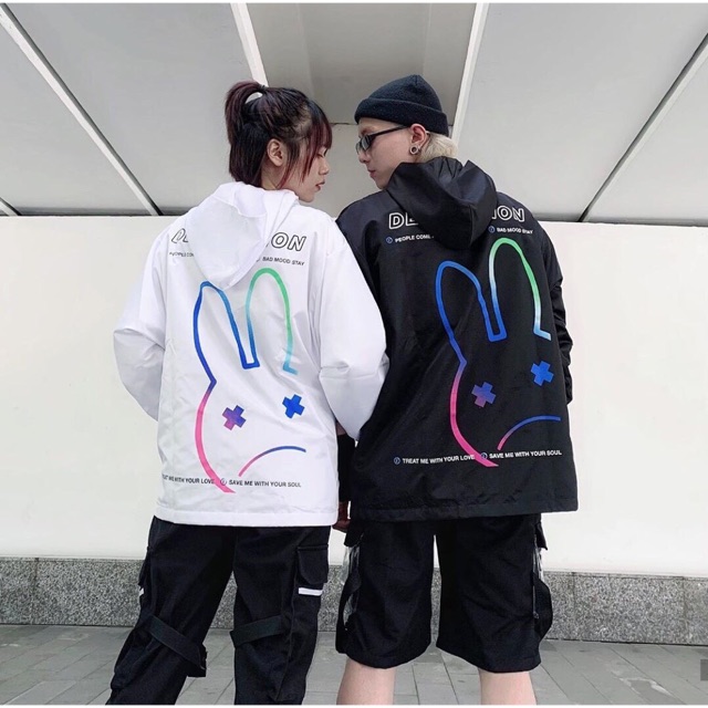 Áo khoác dù nam nữ in thỏ form rộng có size lớn | BigBuy360 - bigbuy360.vn