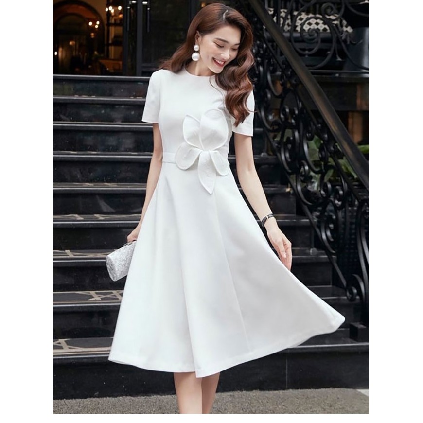 - ĐẦM XÒE TRẮNG EO ĐÍNH HOA TO DUYÊN DÁNG - MH29