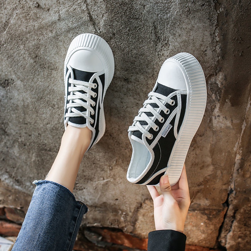 Giày Thể Thao Vải Canvas Đế Dày Tăng Chiều Cao Kiểu Chanel Thời Trang Mùa Xuân 2022 Cho Nữ