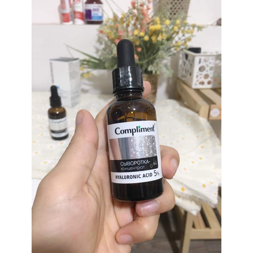 Serum cấp ẩm Compliment Hyaluronic Acid 5% bổ sung dưỡng ẩm cho da, giúp da tươi khỏe, mịn màng