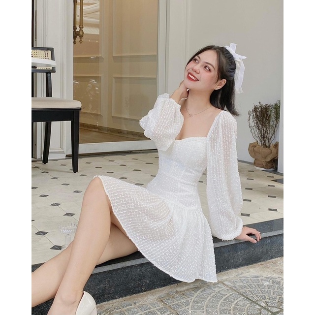 ĐẦM TRẮNG CÚP NGỰC BI NỔI ĐUÔI CÁ TAY DÀI