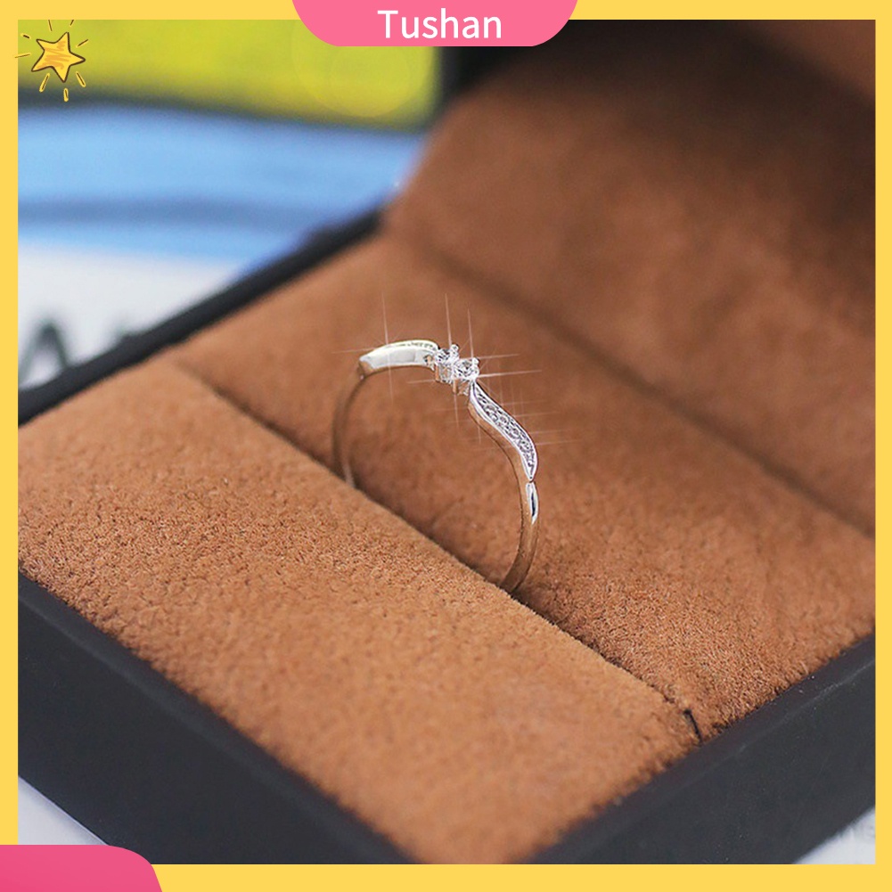 Nhẫn Đính Đá Hình Chiếc Lá Sang Trọng Nữ Tính