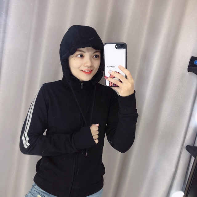 Áo khoác thể thao màu đen