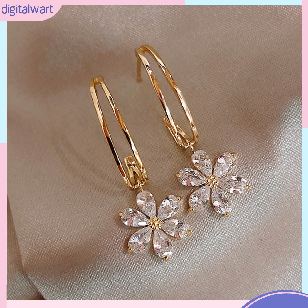 Khuyên tai hình hoa đính đá thanh lịch