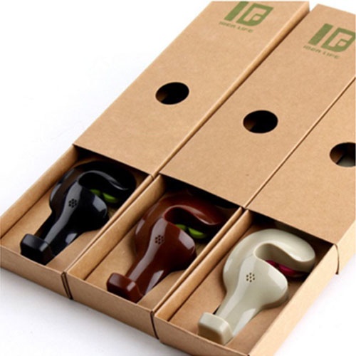 Bộ 2 Móc treo đồ sau ghế ô tô chất liệu nhựa ABS chắc chắn, độ bền cao, chịu trọng tải tốt.