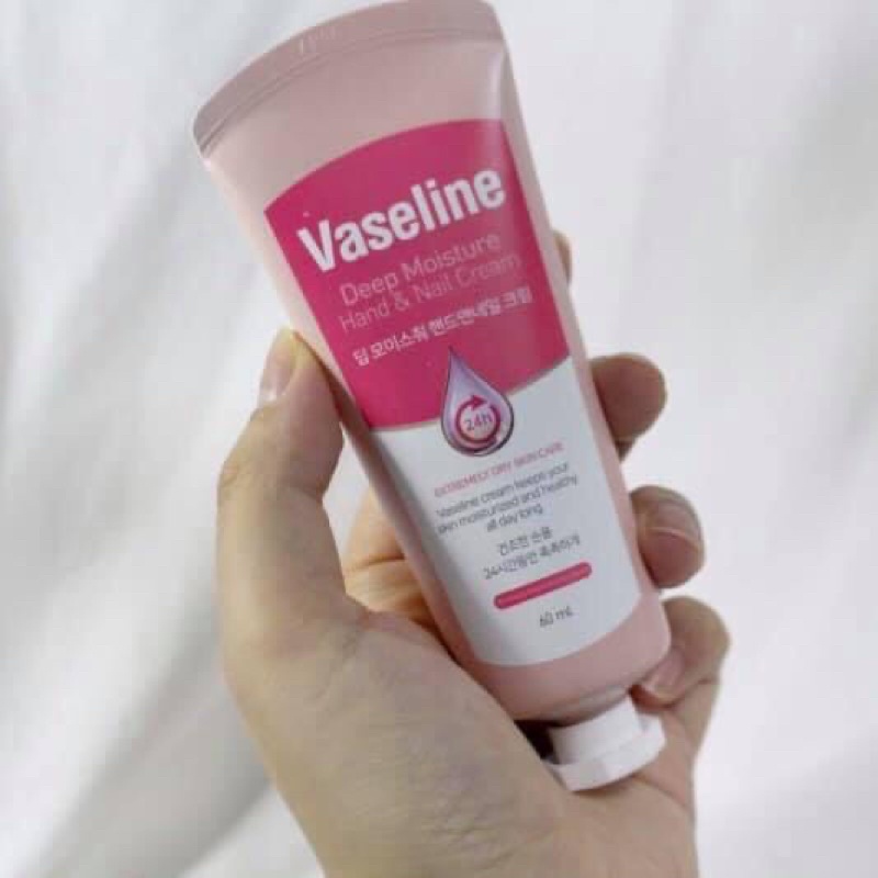 Kem dưỡng tay Vaseline Deep Moisture Hand & Nail Cream 60ml