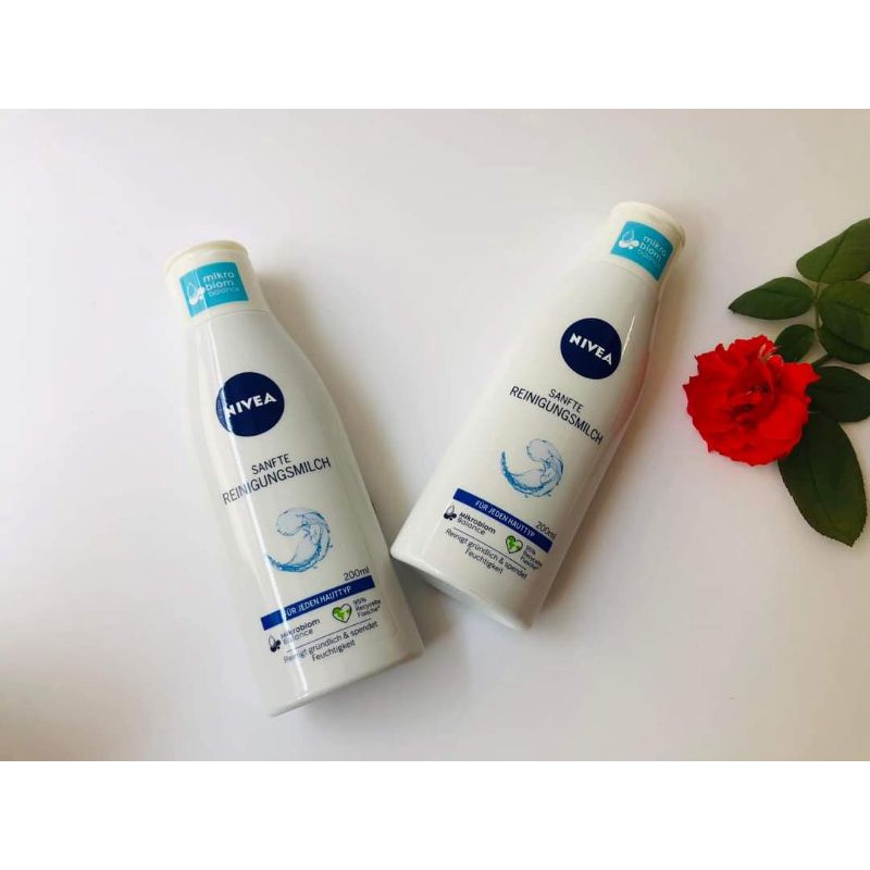 Hàng Đức Sữa Rửa Mặt Tẩy Trang Nivea Bổ Sung Vitamin E, 200 ml