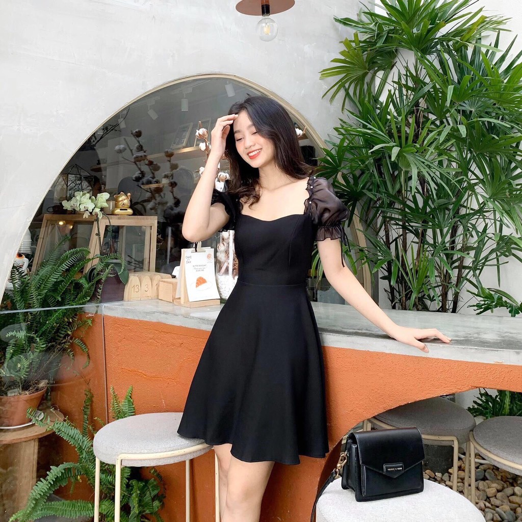 Đầm dự tiệc tay phồng đính ngọc