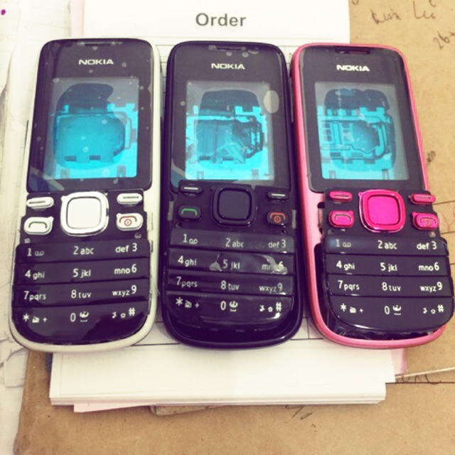 Vỏ nokia 2690 mặt trước nắp sau(mtns)và vỏ có xương hoặc vỏ đầy đủ cả phím