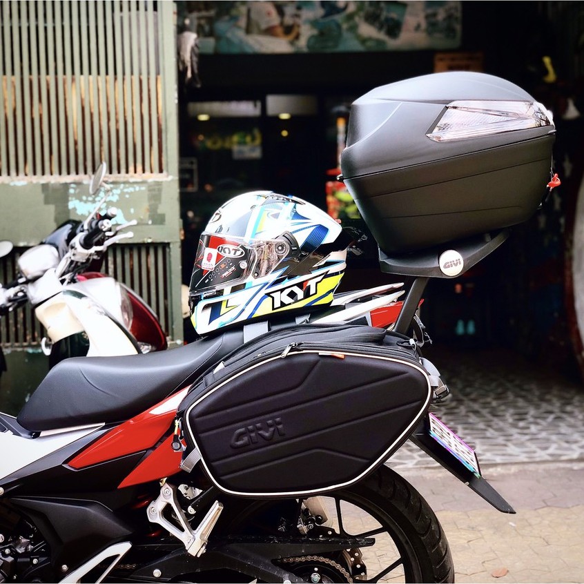 Cặp Túi Treo Hông Xe Givi EA101C - Túi Đôi Givi 30L Treo Hông Xe Máy Có Thể Mở Rộng - Pair Of Saddle Bags 30Ltr EA101C