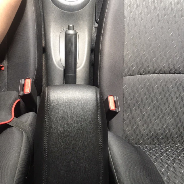 Hộp tỳ tay, bệ tỳ tay xe toyota Rush Cao Cấp Màu Đen M03 có cổng sạc USB tiện lợi, lắp đặt dễ dàng