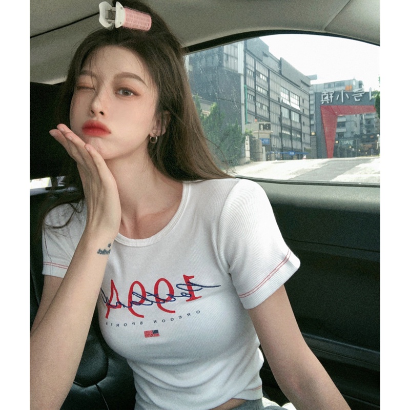 Áo Thun Tay Ngắn Màu Trắng Họa Tiết Thêu Chữ Kiểu Dáng Đơn Giản Thời Trang