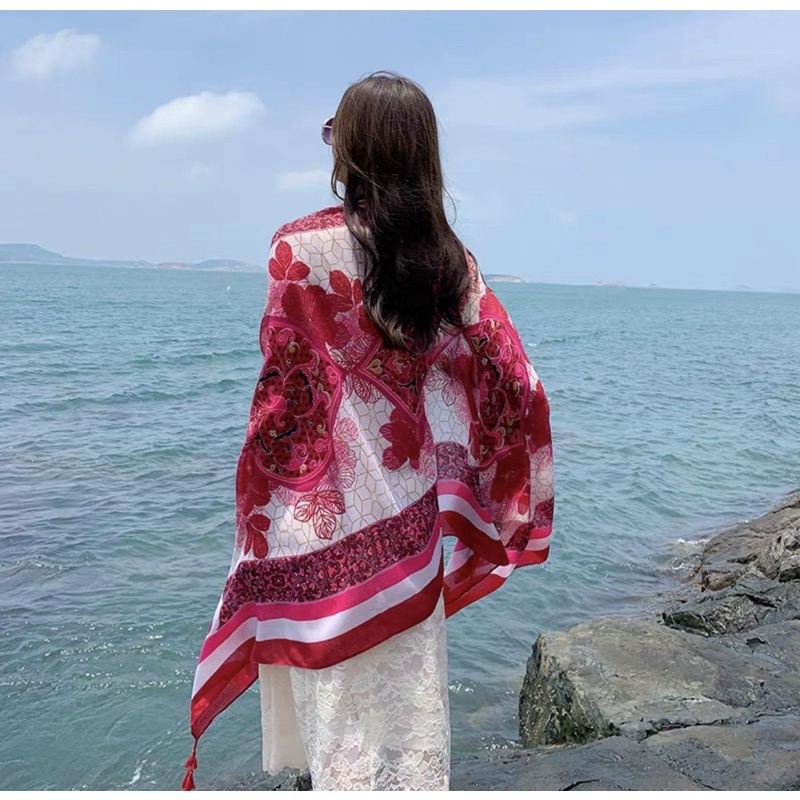 Khăn choàng cổ in hoa văn màu hồng size 90x180cm