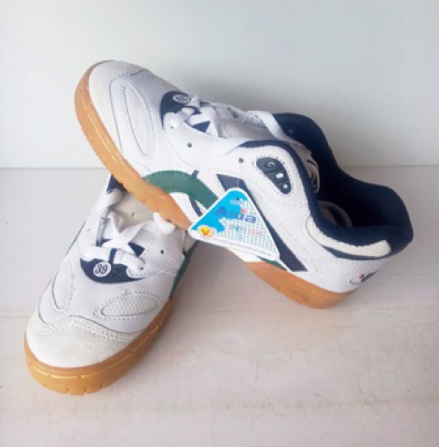 Giầy thể thao Asia