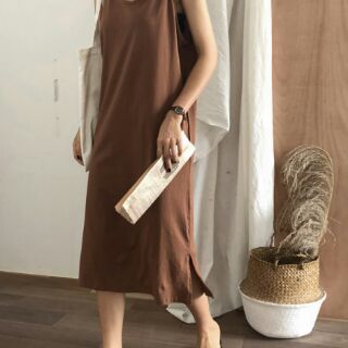 Váy liền hai dây cổ V dáng dài