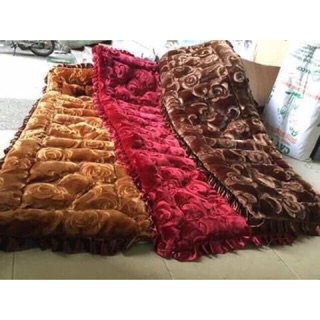 Bộ thảm ghế vân hoa nổi ( 1 thảm dài và 3 thảm ngắn)