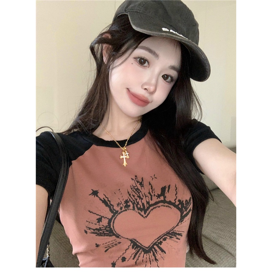 Áo Thun Croptop Cổ Tròn Ngắn Tay Màu Kèm In Trái Tim Dễ Thương TTSA1803