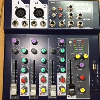 Mixer YAMAHA F4 USB
