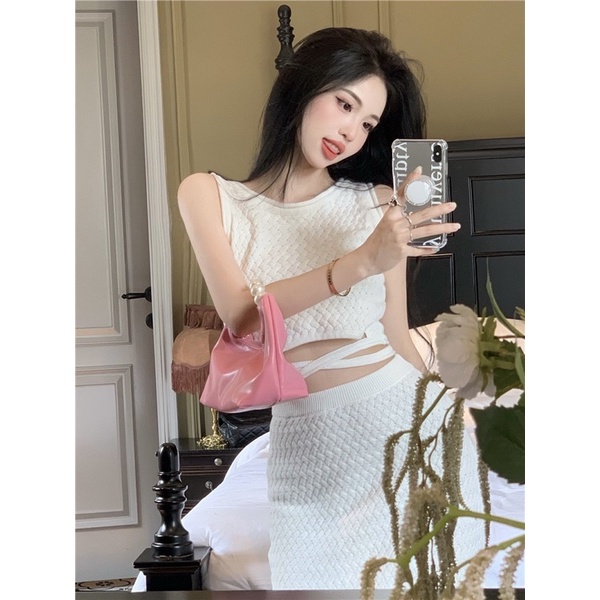 Set áo ba lỗ croptop buộc dây eo và chân váy dài len sexy ullzang