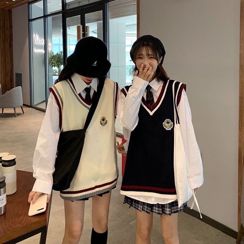 Áo Gile Len Nam Nữ Unisex Màu Xanh Đen Và Trắng Cổ Tim Form Suông Thêu Logo Style Hàn Quốc Loại 1