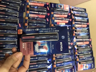 Son dưỡng môi Nivea Nhật Bản