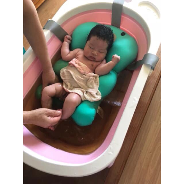 PHAO ĐỠ TẮM CHO TRẺ SƠ SINH