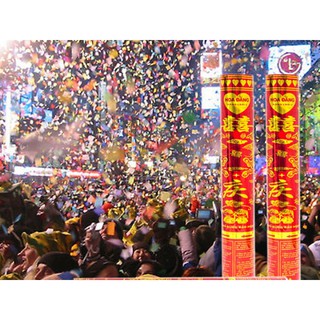 Pháo hoa đăng ống giấy kim tuyến cho niềm vui rộn rã