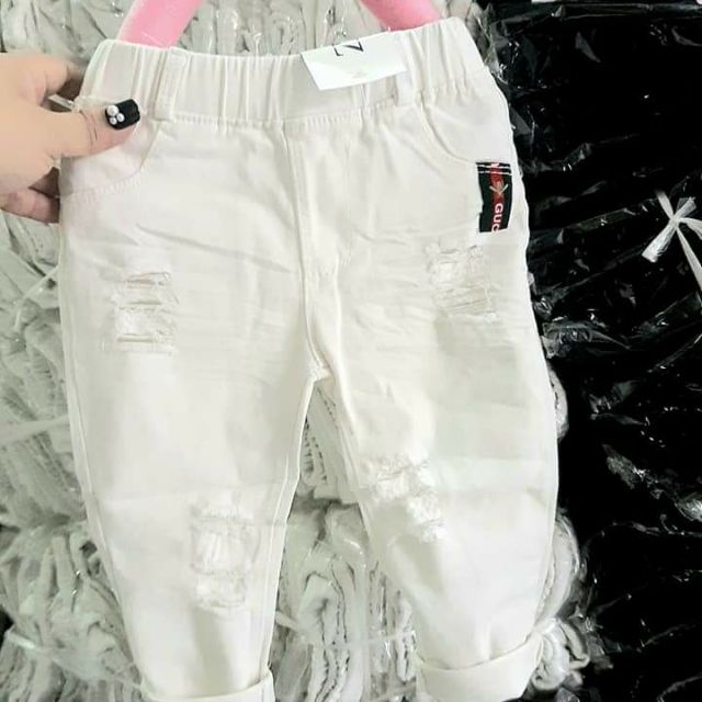 Quan kaki cho bé 10_33 kg vua nhé .chất Cali có giãn mềm mịn cho bé mạc thoải mái nhé có size nhi và size đại nhé