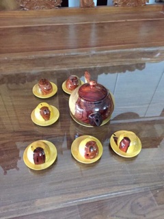 Bình trà gỗ Hương
