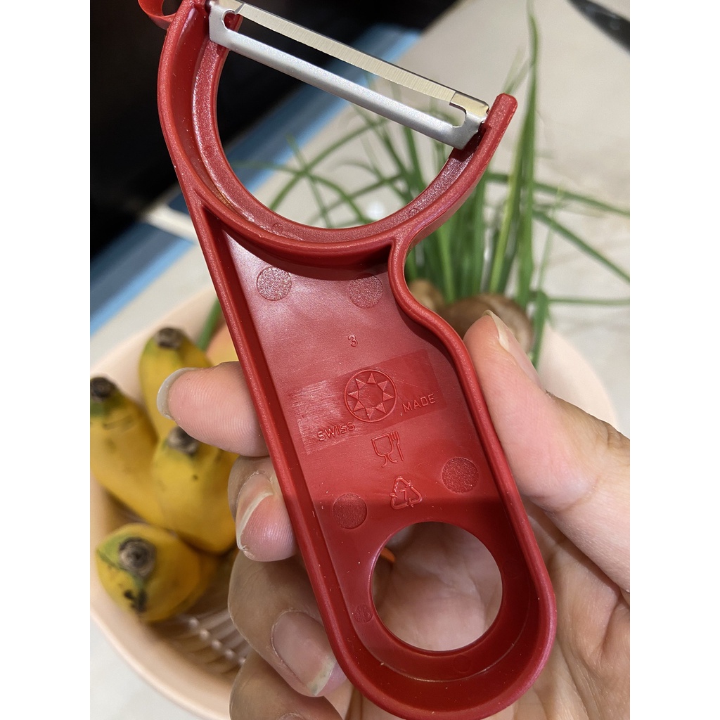 Dụng cụ gọt củ quả lưỡi chéo Victorinox
